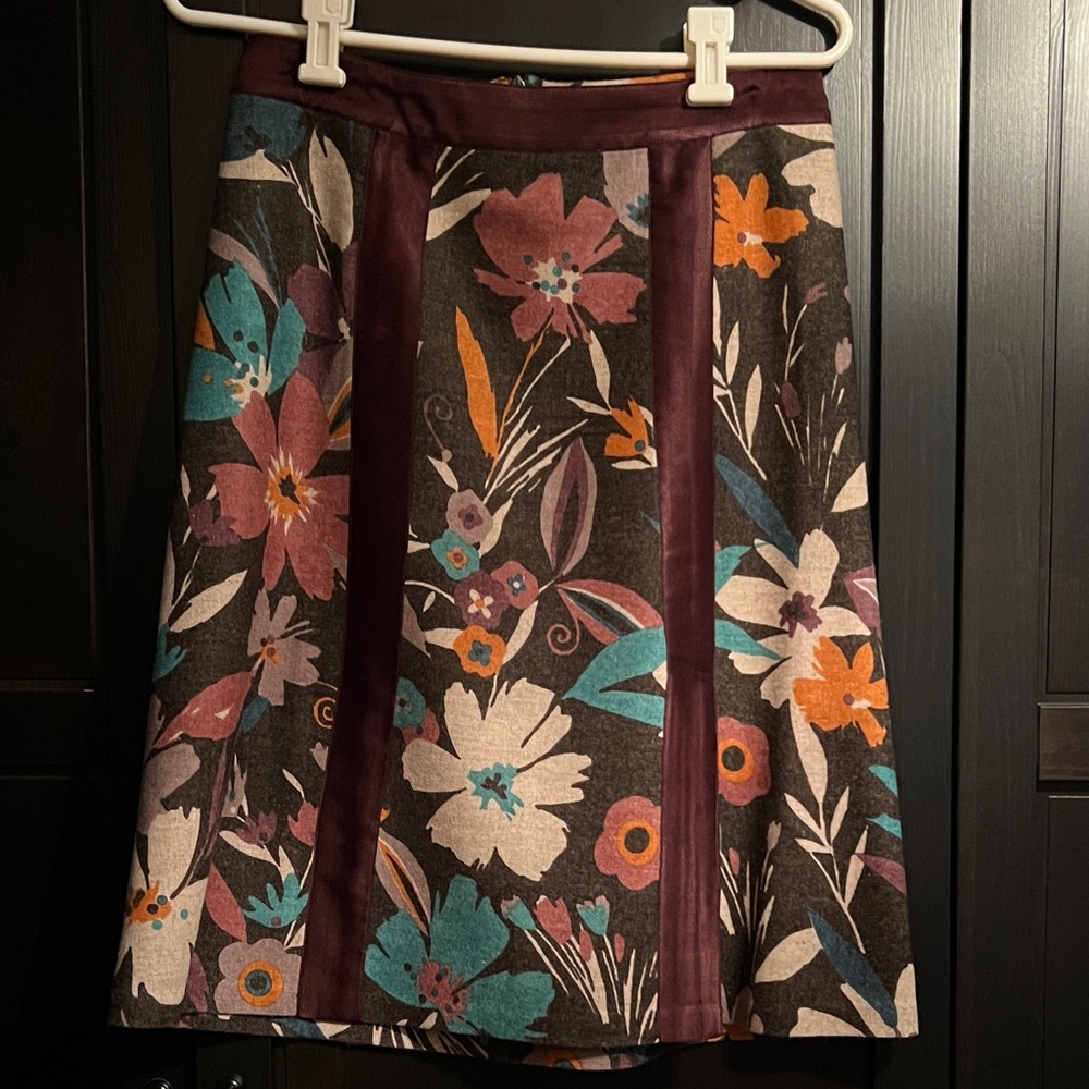 Chic Floral A-Line Skirt - Multicolor